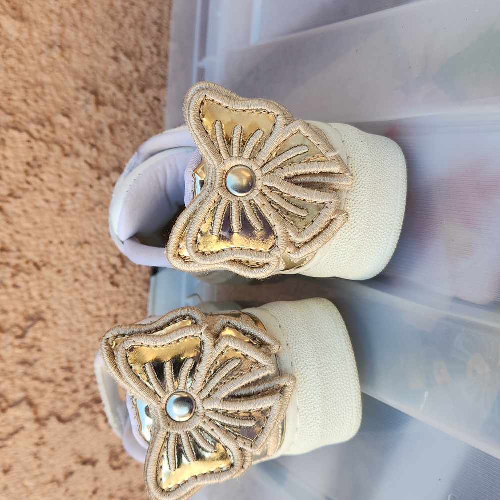 Caramelo Kids shoes Top of the Line Luxury - Picture 2 of 4
